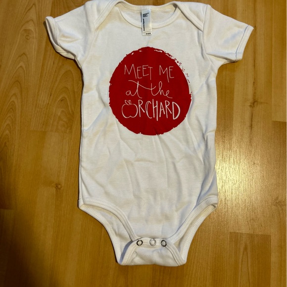 Size 12-18 Meet me at the Orchard Fall Onesie NWOT - Picture 2 of 3